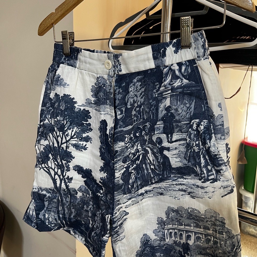 COS Navy and White Scenic Print Woman’s shorts